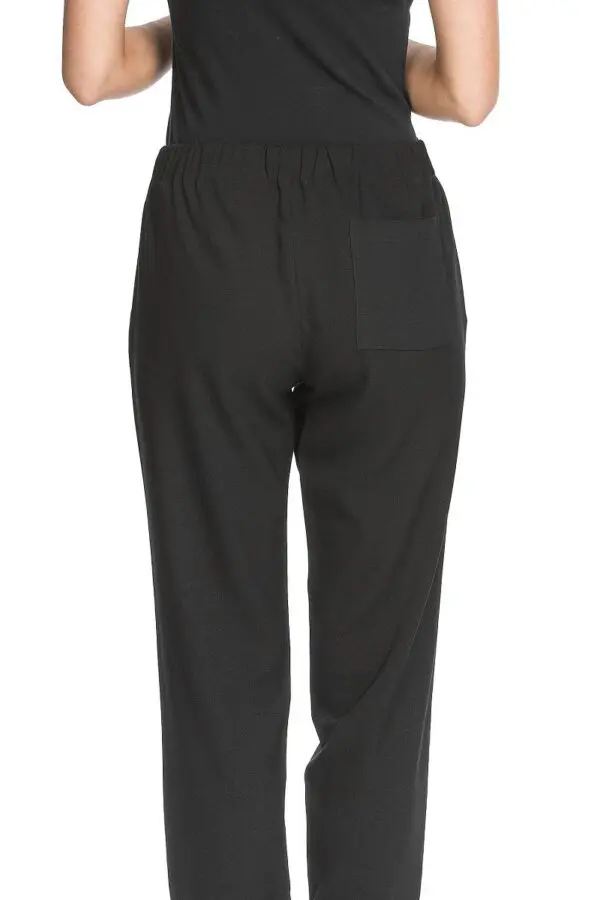 Lilla P Crepe Tapered Leg Pant - Black - Image 3