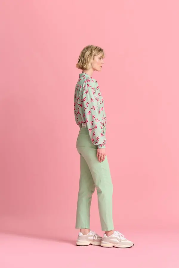 pom-amsterdam-SP7153-milly-fly-away-green-stick-and-ribbon-nottingham
