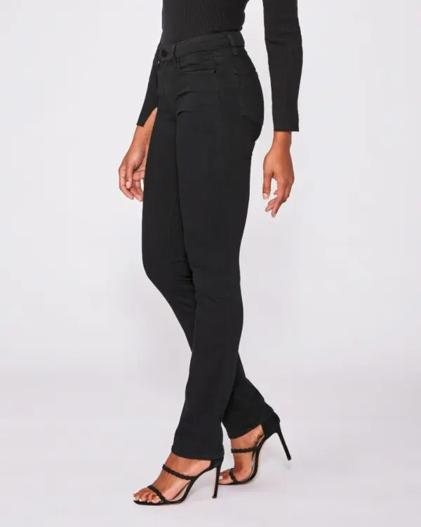paige-hoxton-straight-black-shadow-stick-and-ribbon-nottingham