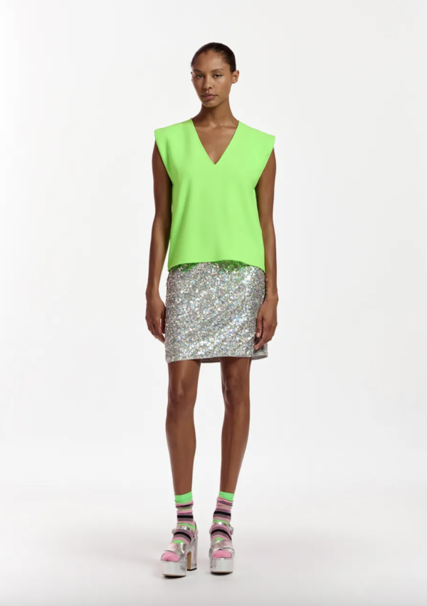 essentiel-antwerp-falling-top-green-lizard-stick-and-ribbon-nottingham