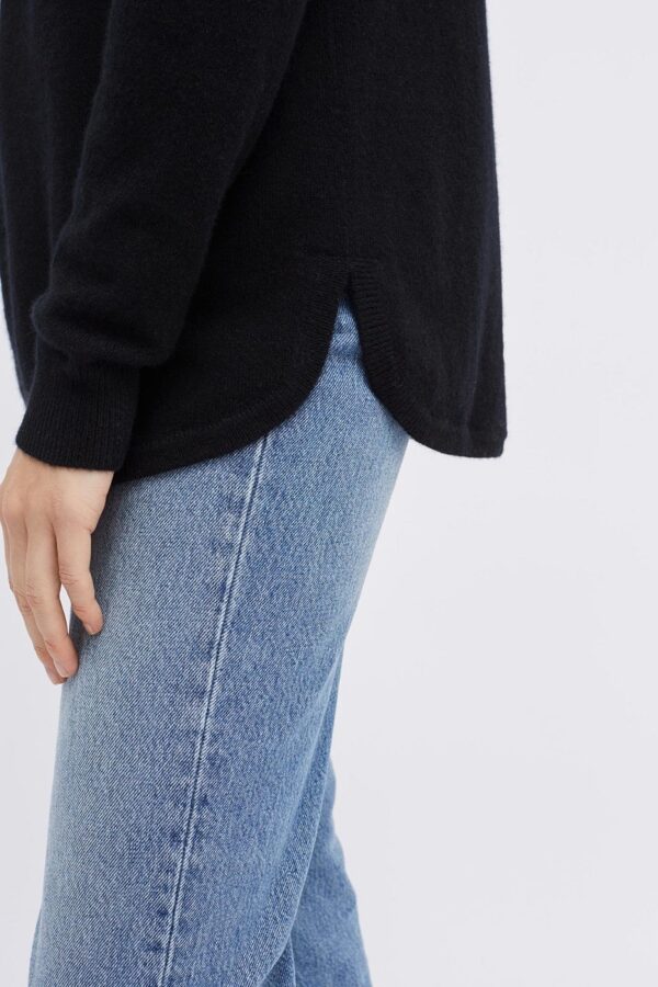 Chinti & Parker The V Neck Sweater - Black - Image 4