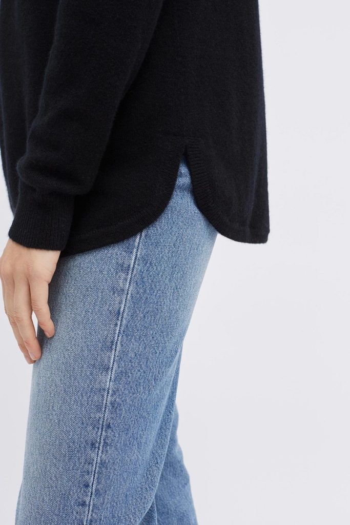 Chinti & Parker The V Neck Sweater - Black - Image 4