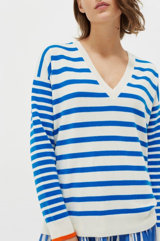 Chinti & Parker V Neck Boat Sweater - Cream / Royal Blue / True Orange - Image 2