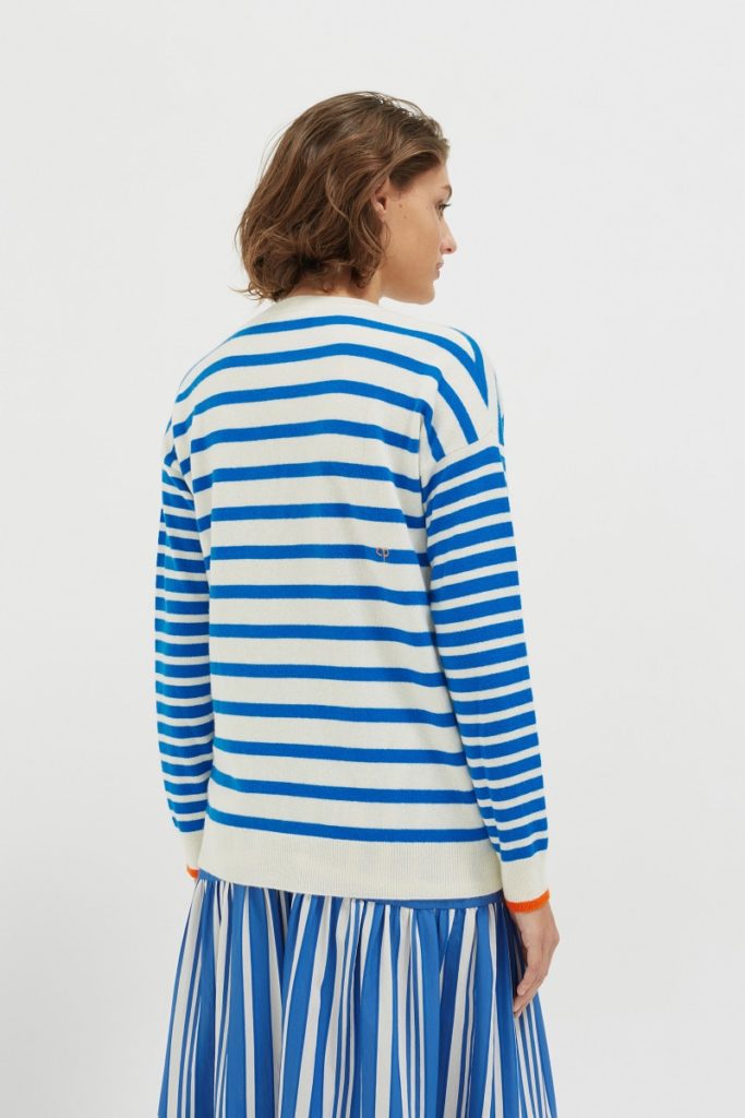 Chinti & Parker V Neck Boat Sweater - Cream / Royal Blue / True Orange - Image 3