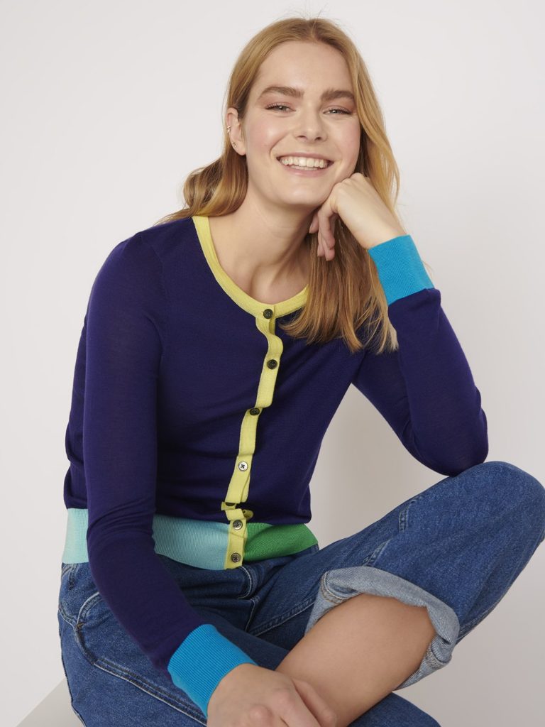 Cocoa Cashmere CC3101 Emma Patchwork Crew Neck Merino Cardigan - Celery - Image 3