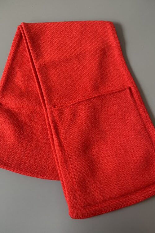 Robert Mackie Conon Pocket Scarf – Tartan Scarlet