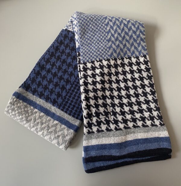 Robert Mackie Special Offer Glenfinnan Gents' Hat, Scarf and Gloves Set - Blue / Grey - Image 2