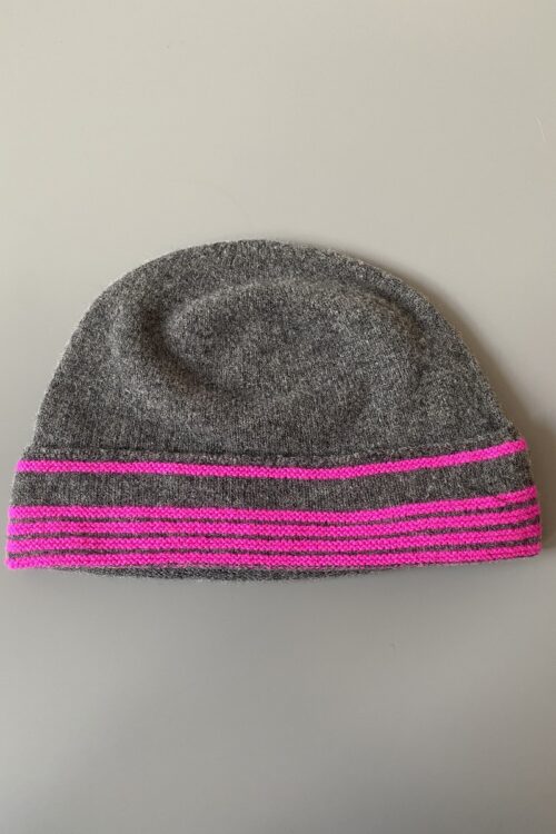 Robert Mackie Lorn Hat – Charcoal Grey / Pink
