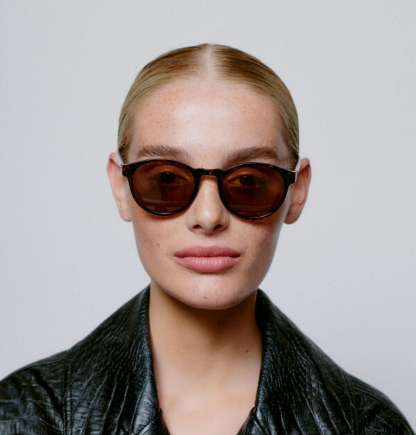 akjaerbede-marvin-sunglasses-demi-tortoise-stick-and-ribbon-nottingham