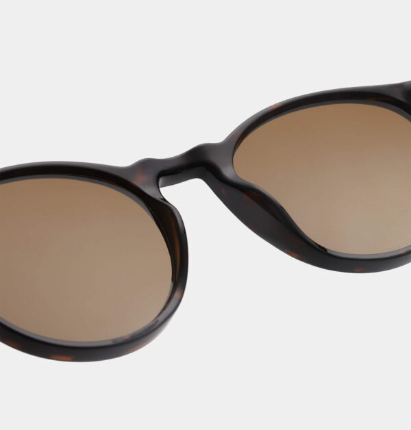 akjaerbede-marvin-sunglasses-demi-tortoise-stick-and-ribbon-nottingham