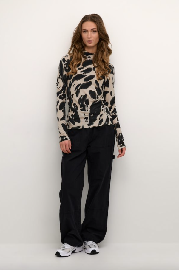 kaffe-kaditte-top-black-feather-grey-stick-and-ribbon-nottingham