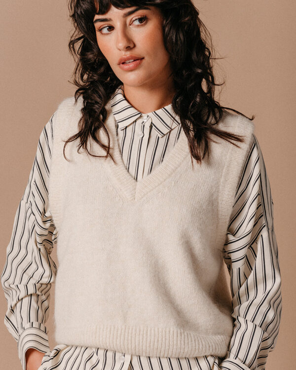 grace-and-mila-land-vest-ecru-stick-and-ribbon-nottingham