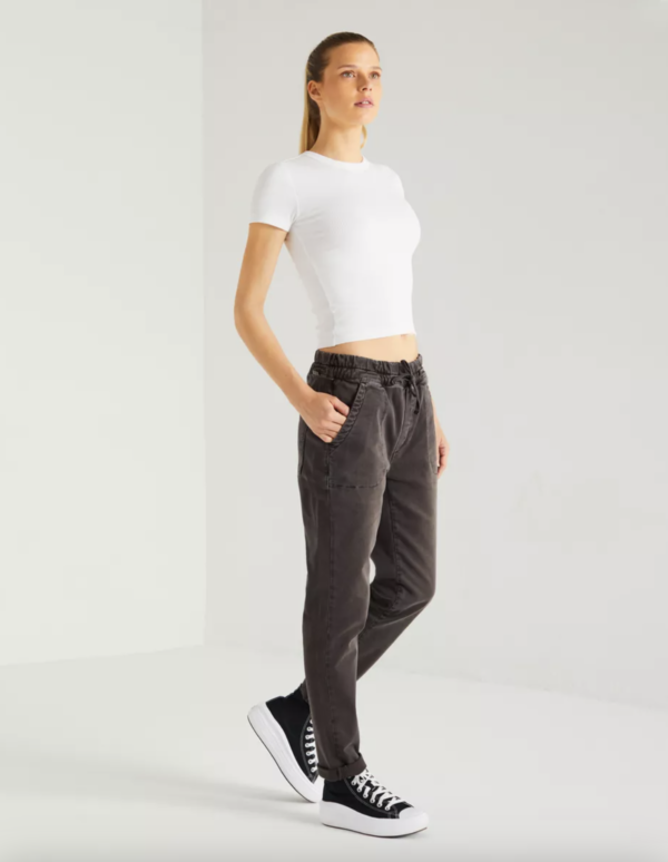 reiko-roma-jogger-carbon-stick-and-ribbon-nottingham