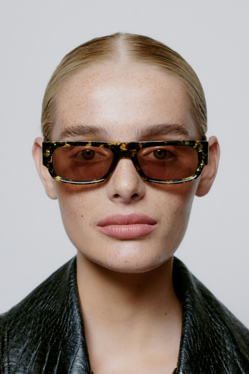 A.Kjaerbede Jean Sunglasses – Black / Yellow Tortoise