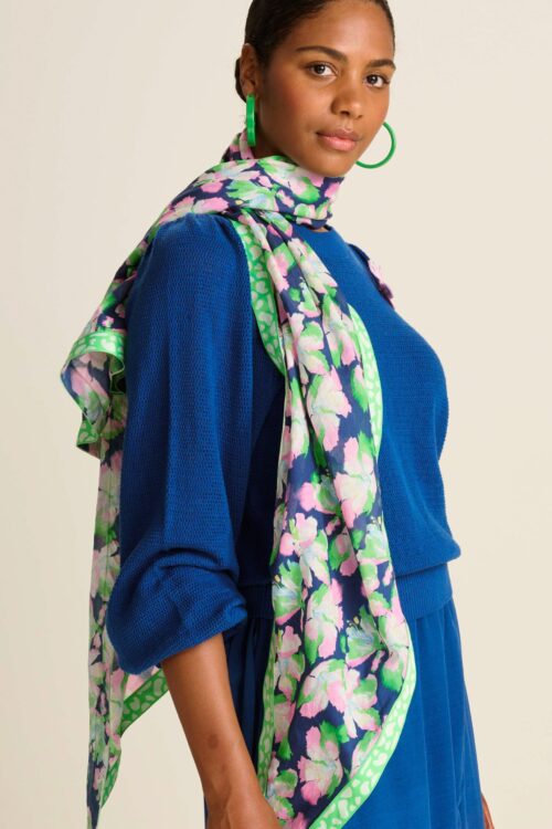POM Amsterdam SP7849 Shawl – Candice Lilies Blue